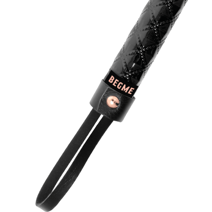 BEGME - BLACK EDITION VEGAN LEATHER FLOGGER - Kink&Play