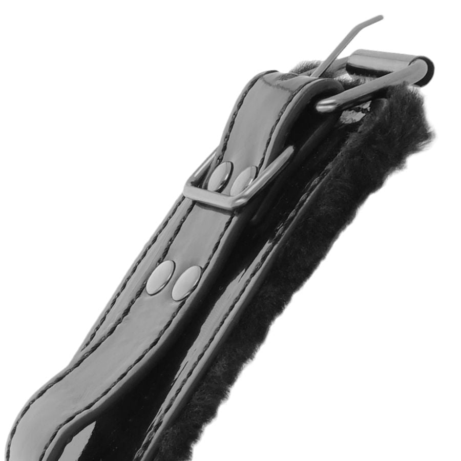 DARKNESS - ADJUSTABLE BLACK LEATHER ANKLE HANDCUFFS WITH PADLOCK - Kink&Play
