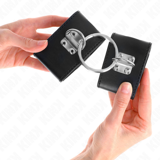 KINK - FASTA HANDLEDSBÄLTAR MED RING OCH HÄNGLÅS SVART JUSTERBAR 16-23 CM X 5,5 CM