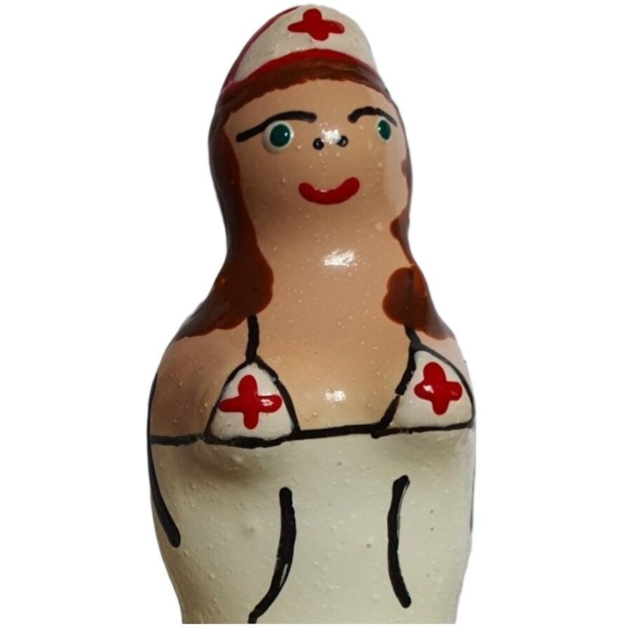 CONDOMERIE - HANDMÅLADE SKÄMTKONDOMER SJUKSSKÖTERSKA BRUNETT