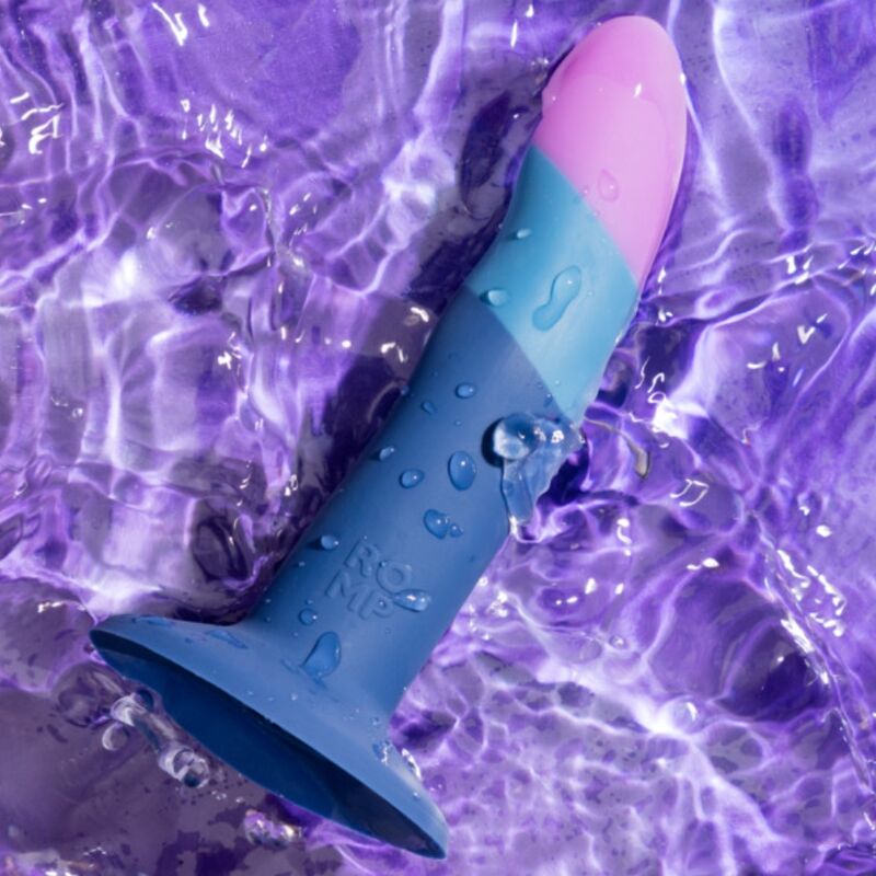 ROMP - PICCOLO SILIKONDILDO MED TREKOLORS SUGKOPP 14 CM