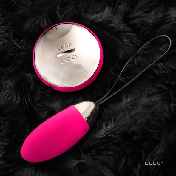 LELO - LYLA 2 INSIGNIA DESIGN EDITION FUCHSIA MASSAGER EGG - Kink&Play