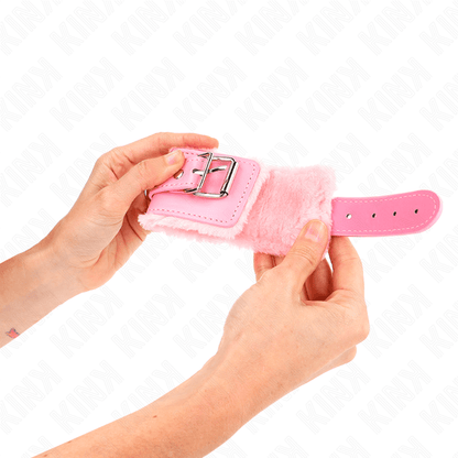 KINK - FUR LINED WRIST RESTRAINTS PINK WITH PINK BELT ADJUSTABLE 17 - 29 CM X 6 CM - Kink&Play