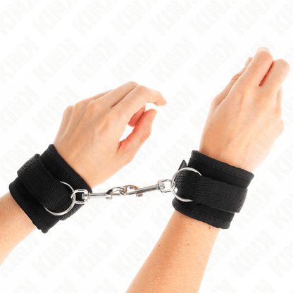 KINK - NYLON BIND HOOK&LOOP WRIST RESTRAINTS BLACK MODEL 2 ADJUSTABLE 18 - 35 CM X 6 CM - Kink&Play