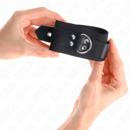KINK - NYLON WRIST RESTRAINTS BLACK WITH LEATHER BELT BLACK ADJUSTABLE 19 - 29 CM X 5.1 CM - Kink&Play