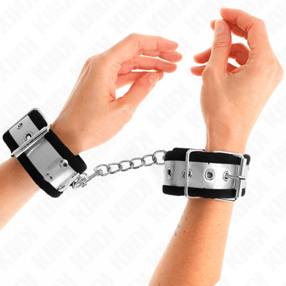 KINK - THIN WRIST RESTRAINTS BLACK / SILVER 30 X 4 CM - Kink&Play