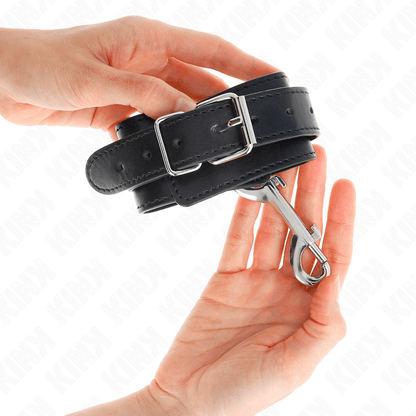 KINK - WRIST RESTRAINTS - SINGLE RIVET ROW AND BIG BUCKLE BLACK ADJUSTABLE 17 - 28 CM X 5 CM - Kink&Play